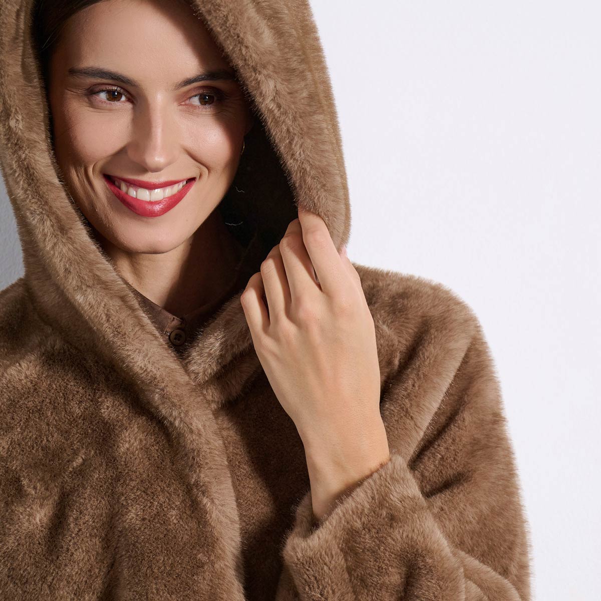 CROPPED FAUX FUR 2225501 CHOCOLATE