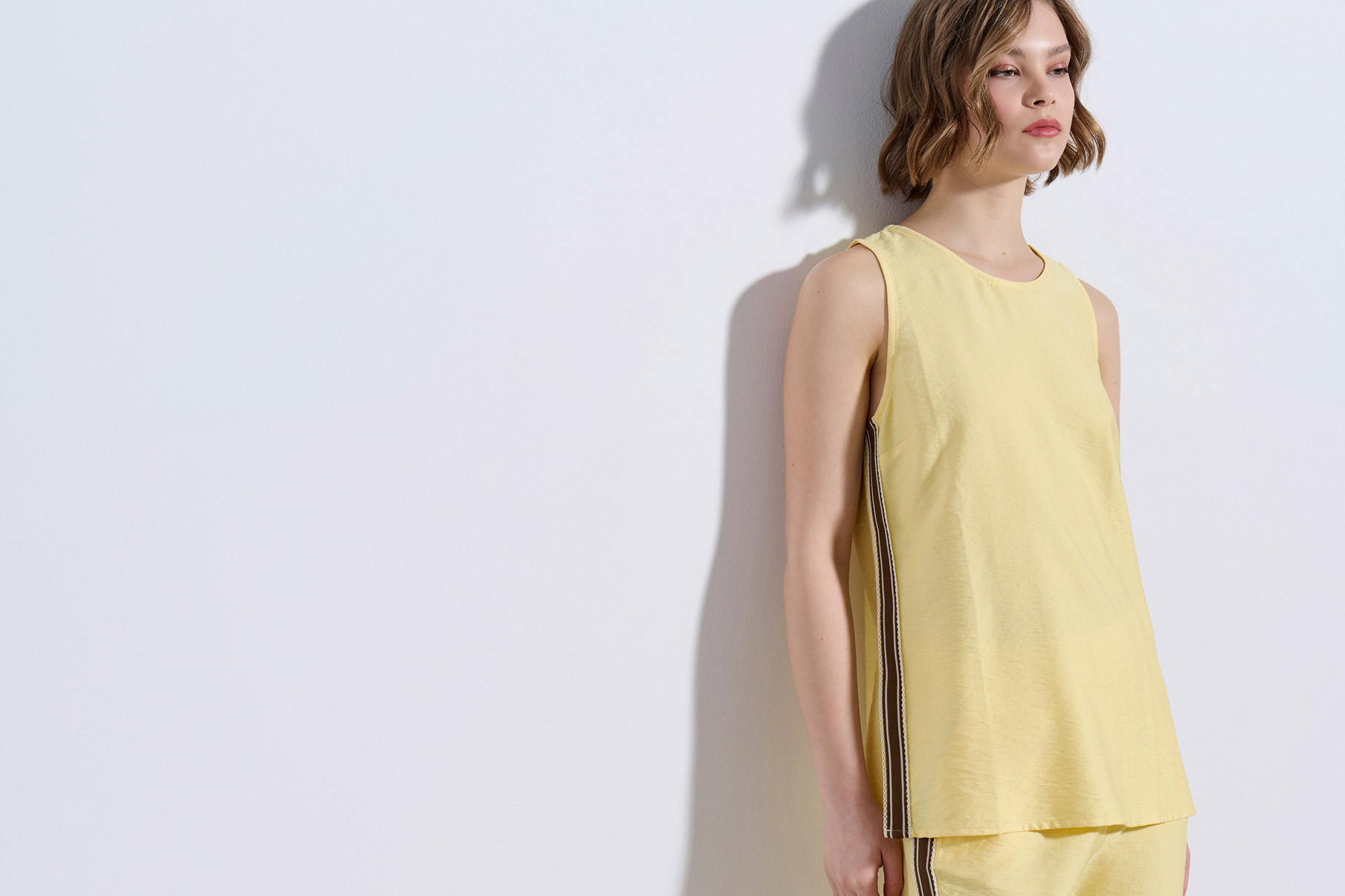 TOP 3126134 YELLOW