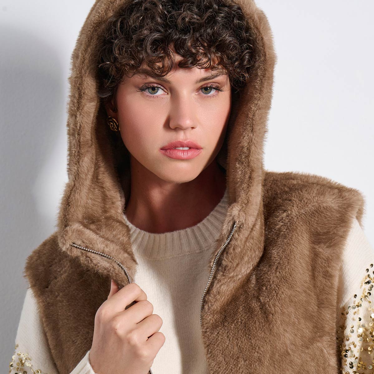 VEST / FAUX FUR 2225514 CHOCOLATE