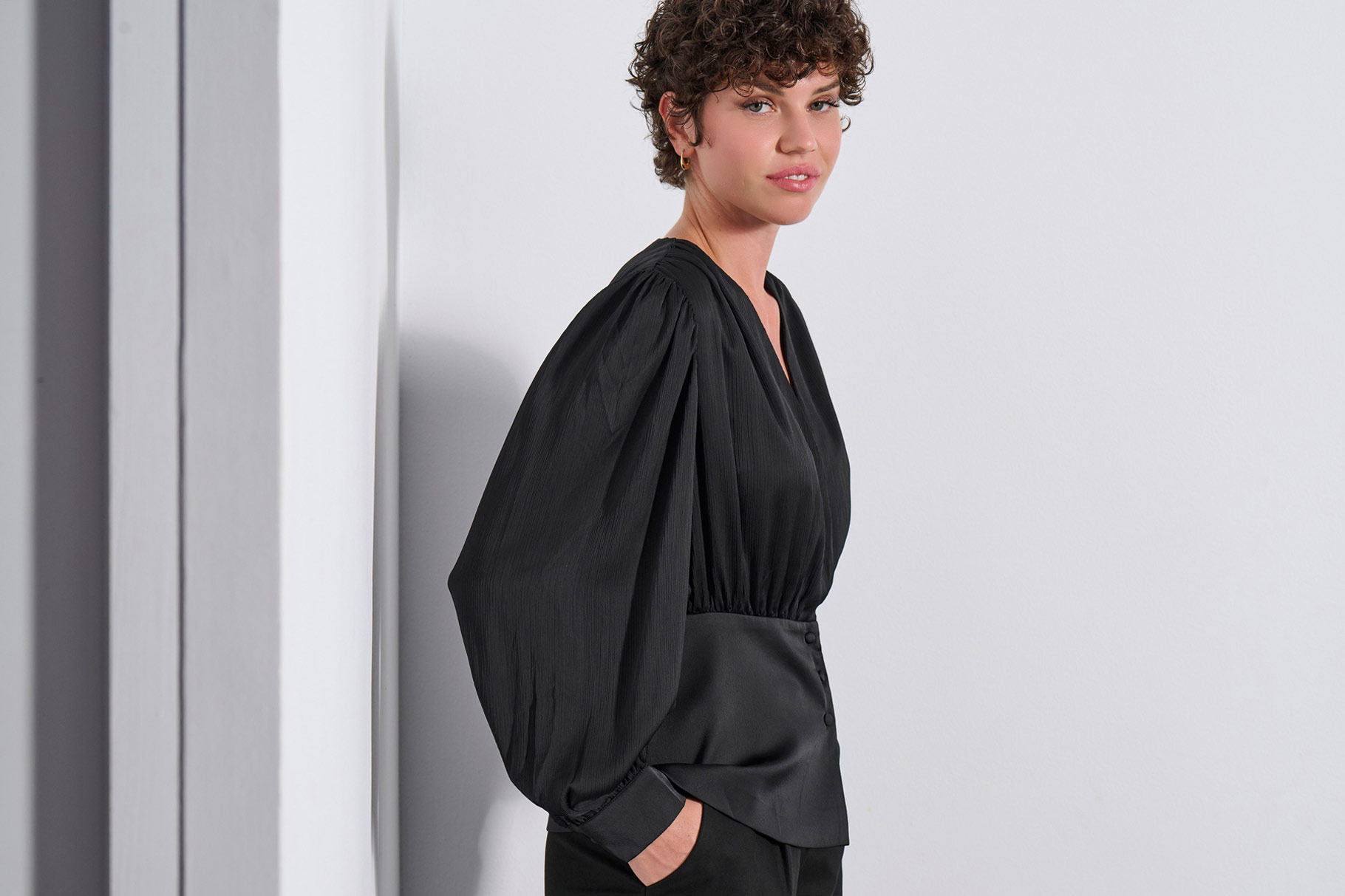 BLOUSE 2225104 BLACK